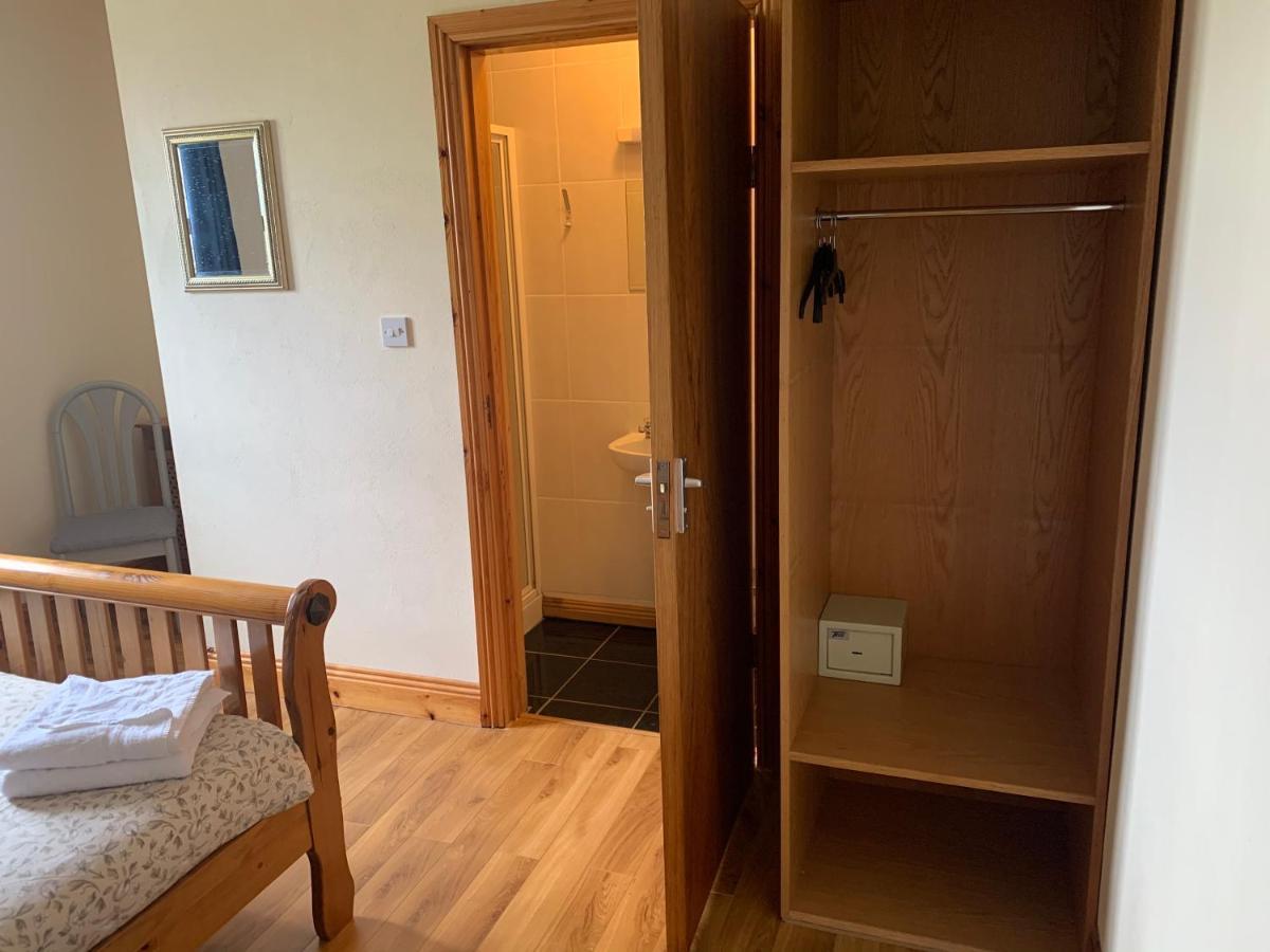 Carron Clare'S Rock Self-Catering Accommodation מראה חיצוני תמונה