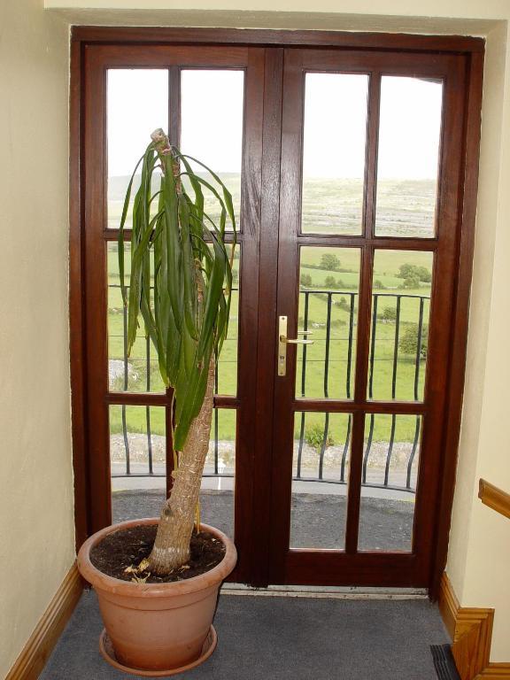 Carron Clare'S Rock Self-Catering Accommodation חדר תמונה